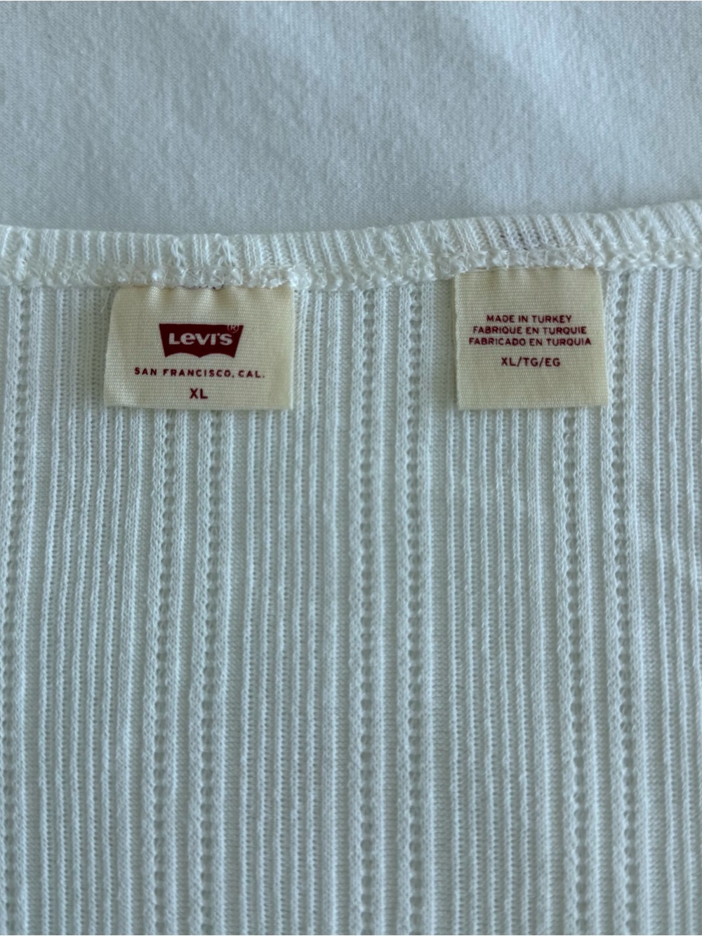 Levi’s Short Sleeve White Henley Tee - Picture 3 of 5